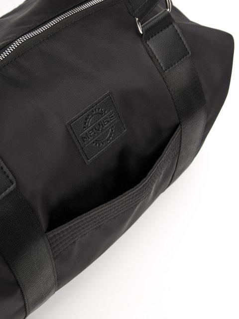Чёрная дорожная сумка NaVibe. Вид 7.