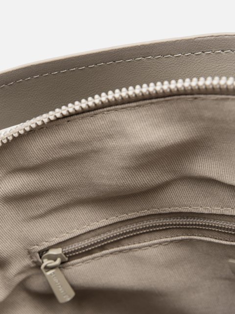 Темно-бежевый кросс-боди David Jones (Дэвид Джонс) - артикул: 0К-00079381 - ракурс 4