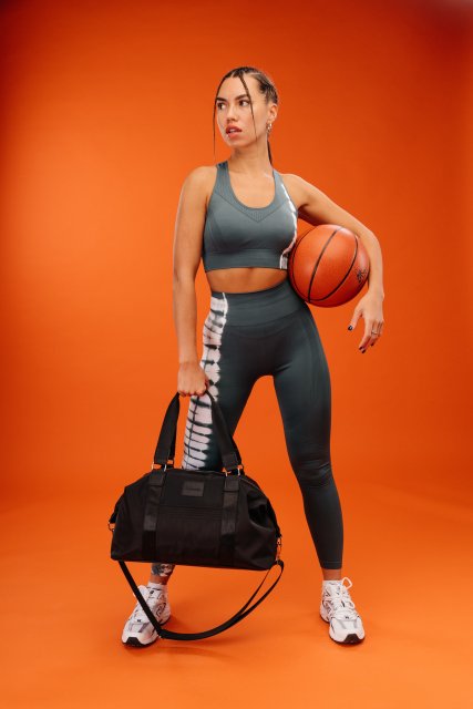 Чёрная дорожная сумка NaVibe (NaVibe) - артикул: 00-152 42 01 - ракурс 1