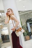 Светло-бежевый тоут At you в категории Женское/Сумки женские/Сумки тоут женские. Вид 2