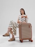 Бежевый чемодан S.Lavia в категории Мужское/Мужские чемоданы. Вид 2